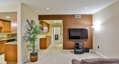 17230 Newhope St, Santa Ana, CA 92708-8210