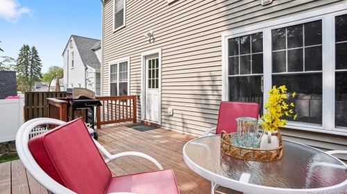 8 Cedar Crest Pl, Norwalk CT  06854-1402 exterior