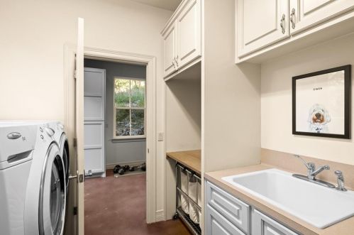 4008 Dry Creek Dr, Austin TX  78731-4825 exterior