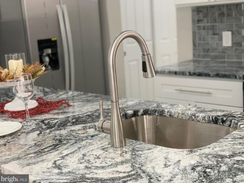 5316 12 St, Philadelphia PA 19122-4003 exterior