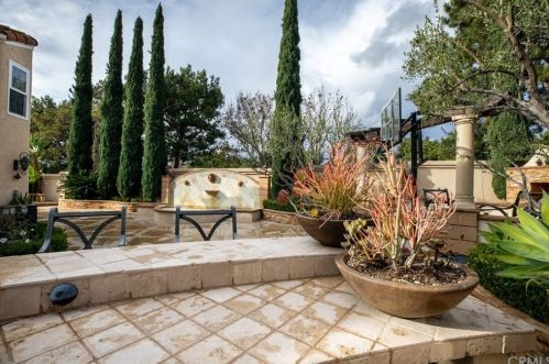 1 Salina, Irvine CA  92614-5388 exterior