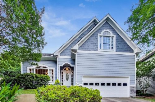 1493 Laurel Park Cir, Atlanta, GA 30329-3217