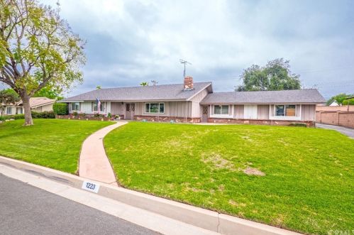 1223 Aldersgate Dr, La Verne, CA 91750-1906