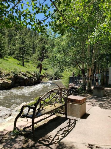 2041 Fish Creek Rd, Estes Park CO 80517-6925 exterior
