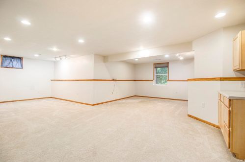 55384 Falling Water Dr, Elkhart IN  46514-0074 exterior