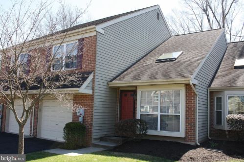 5489 Grouse Dr, Harrisburg, PA 17111-3771