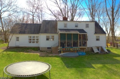 945 Edgewood Dr, Fredon, NJ 07860-4530