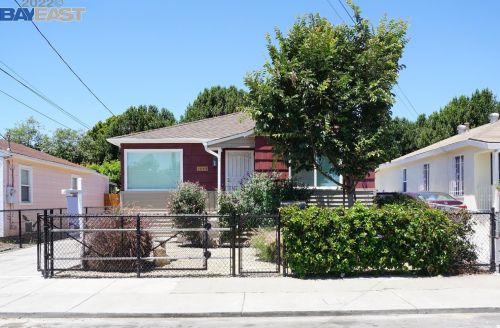 1449 151st Ave, San Leandro, CA 94578-1951