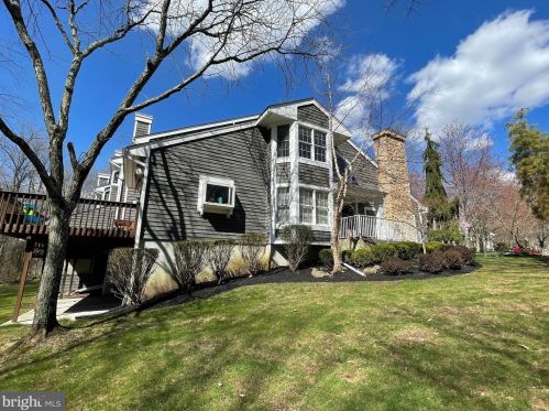 28 Ginger Ct, Princeton NJ  08540-9421 exterior