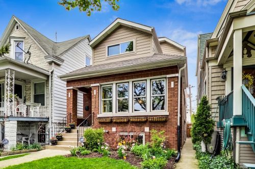 4628 Grace St, Chicago, IL 60641-2823