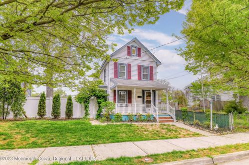 819 Dunlewy St, Tinton Falls NJ  07712-5738 exterior