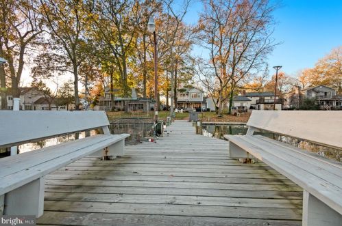 5070 Lerch Dr, Shady Side MD 20764-9650 exterior