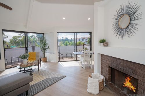 6965 Sandpiper Pl, Carlsbad, CA 92009-4136