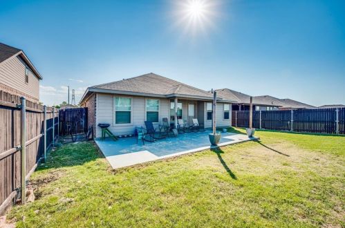 5117 Grayson Rdg Dr, Fort Worth TX  76179 exterior