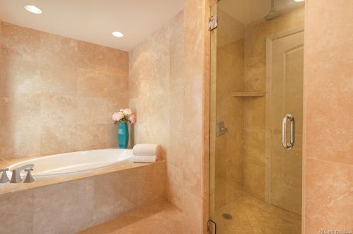 113 Lumahai St, Honolulu HI  96825-2101 exterior