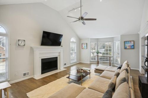 1172 Alexandria Ct, Atlanta GA  30319-4548 exterior
