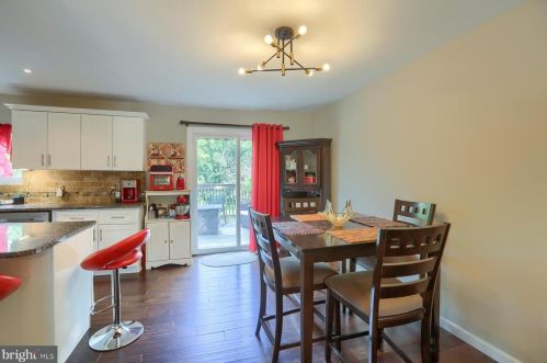 1501 Robert Rd, Lancaster PA  17601-5632 exterior