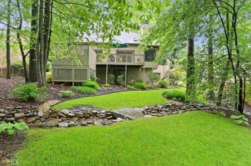 2258 Belle Vista Ct, Marietta, GA 30062-2894