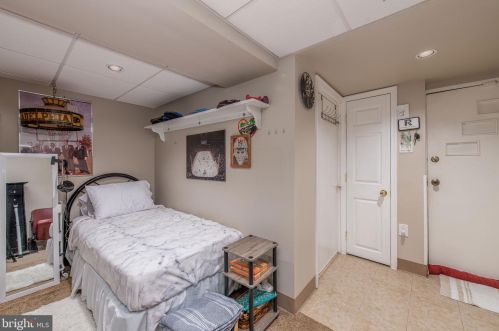 2947 Juniper St, Philadelphia PA  19148-4950 exterior