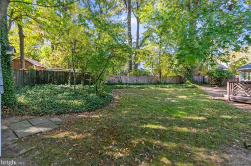 815 Davis Ave, Silver Spring MD 20912-6472 exterior