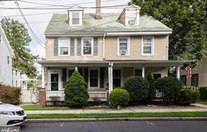 18 Chestnut St, Lumberton Township, NJ 08048-1110