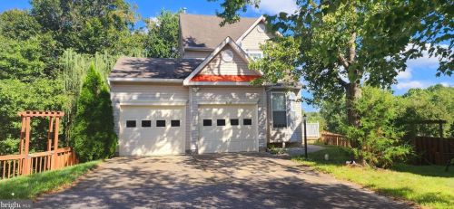 6100 Team Pl, Woodbridge, VA 22193-4199