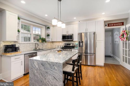 453 Leverington Ave, Philadelphia PA  19128-3315 exterior