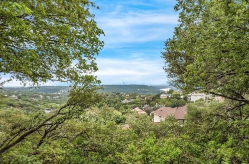 6303 Cat Mtn Cv, Austin TX  78731-3502 exterior