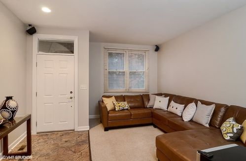 1916 Prairie Ave, Chicago, IL 60616-1321