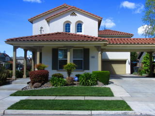 2095 Bishop Way, Lodi, CA 95242-4813