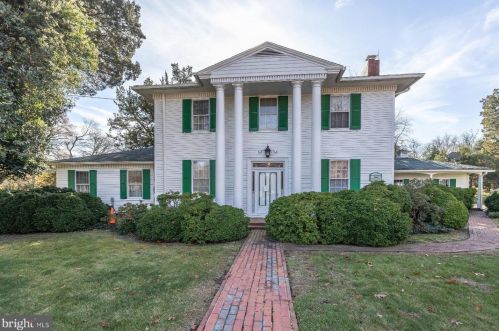 9031 Highland St, Mauricetown, NJ 08329-9900
