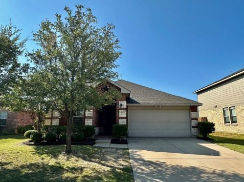 409 Emerald Creek Dr, Fort Worth TX  76131-3955 exterior