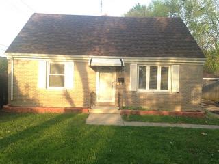 1427 Hillside Ave, Melrose Park, IL 60163-1477