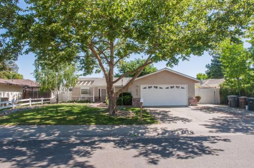 8916 Melodic Ct, Elk Grove, CA 95624-2652