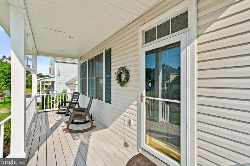 8392 Eldorado Dr, Marshall, VA 20115-3258