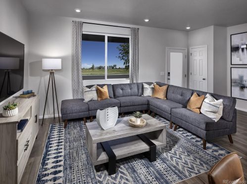 764 Rome St, Aurora CO 80019-3143 exterior