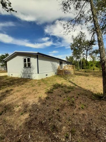 1015 Heights St, Clay Hill, TX 75860-2801