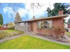 9226 9 Ave, Seattle WA  98117-2220 exterior