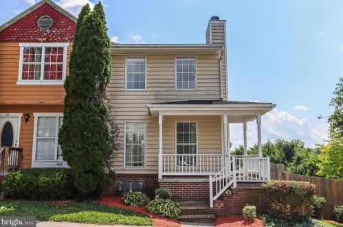 14 Mallard Ct, Charles Town, WV 25414-5803