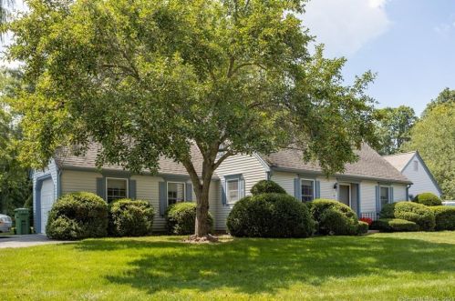 10 Willow Green Way, Glastonbury, CT 06033-2276