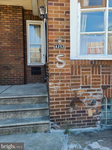 4253 Castor Ave, Philadelphia, PA 19124-4919