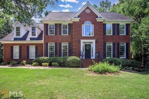 2048 Old Conyers Rd, Stockbridge, GA 30281-2132