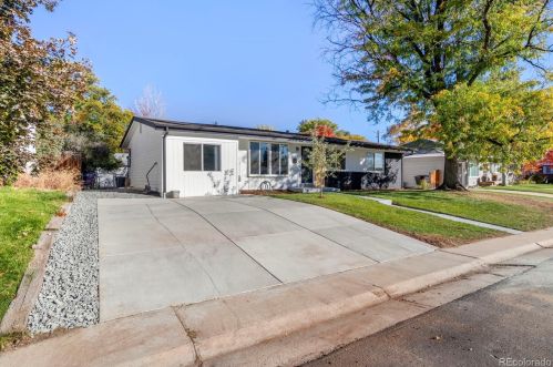2580 Clermont St, Denver CO  80207-3137 exterior