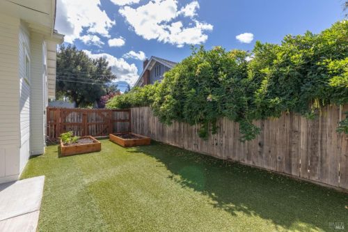 302 Scott St, Ukiah CA  95482-4320 exterior