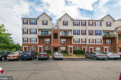 2492 Quick St, Herndon, VA 20171-4573