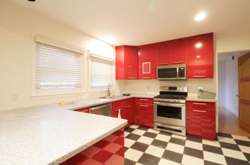 2412 12th St, Austin TX  78702-1802 exterior