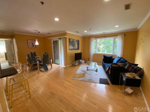 3320 Sayre Dr, Princeton, NJ 08540-5867