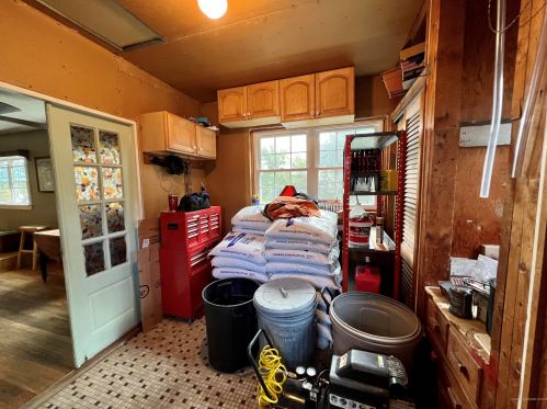 95 Highland Ave, Millinocket, ME 04462-1518