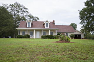 257 Bear Creek Rd, Carrollton, GA 30117-9464
