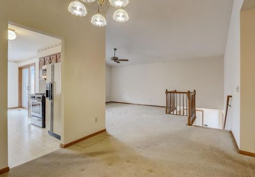 3727 Gershwin Ln, Saint Paul MN  55128-2944 exterior